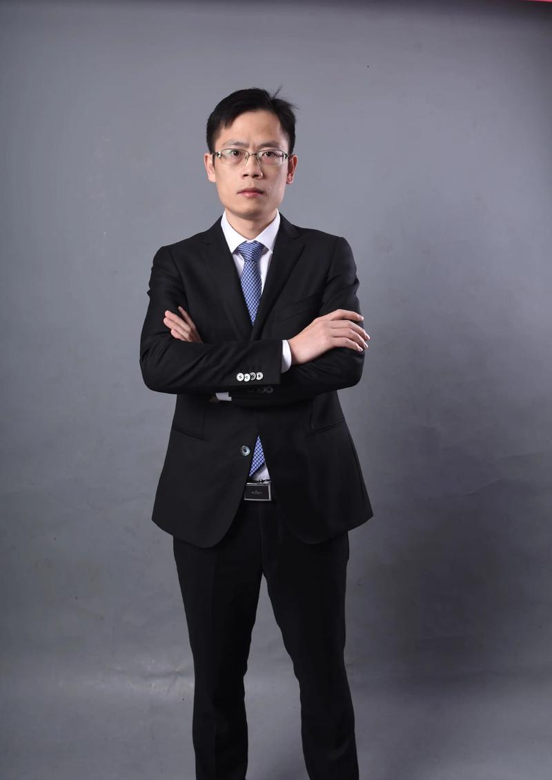 卢谦靖 视觉与舞美负责人